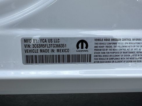 New 2026 RAM 2500 Laramie AWD/4WD image 25