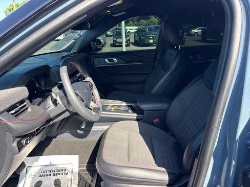 Used 2025 Ford Explorer ST-Line RWD image 19