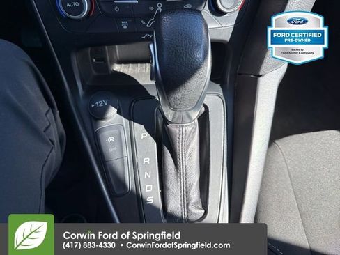 Used 2018 Ford Focus SE w/ SE Appearance Package image 17