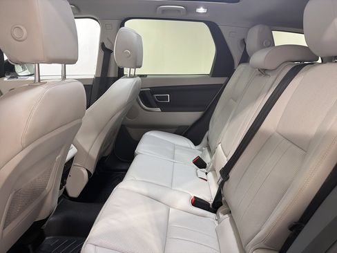 Used 2018 Land Rover Discovery Sport HSE image 22