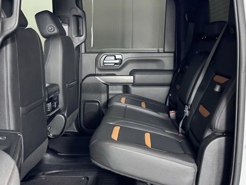 Used 2022 GMC Sierra 3500 AT4 image 24