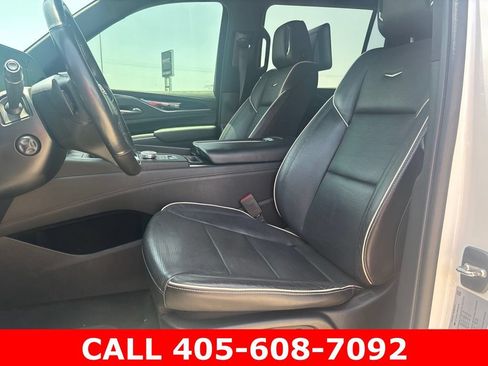 Used 2021 Cadillac Escalade ESV Sport AWD/4WD image 17