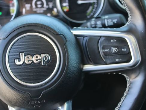 Used 2023 Jeep Wrangler Unlimited Sahara w/ Cold Weather Group AWD/4WD image 18