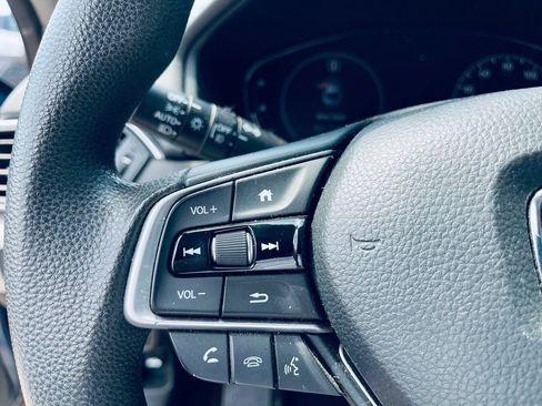 Used 2018 Honda Accord EX image 15