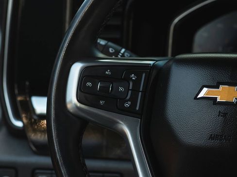 Used 2024 Chevrolet Silverado 2500 LTZ w/ LTZ Convenience Package image 33