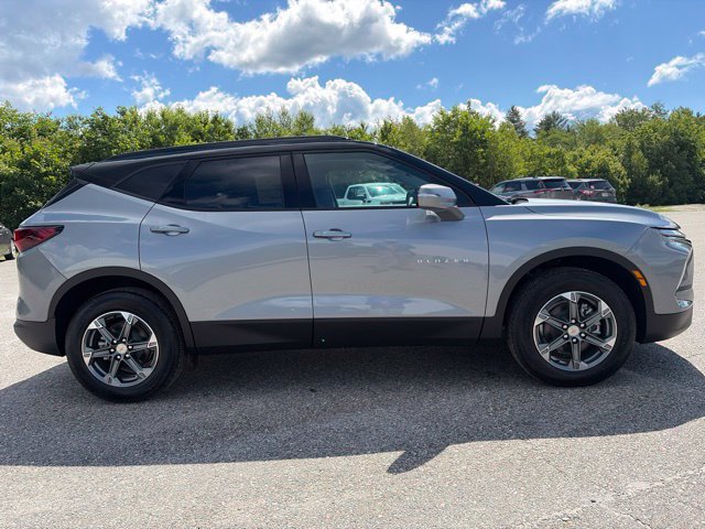 New 2026 Chevrolet Blazer LT w/ LPO, Floor Liner Package AWD/4WD image 9
