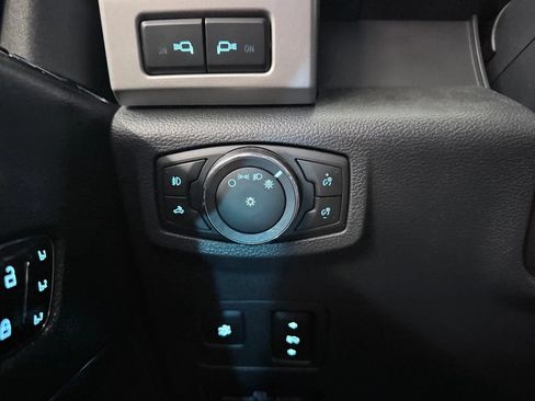 Used 2022 Ford F350 Lariat w/ Lariat Ultimate Package AWD/4WD image 30