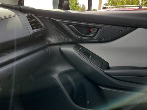 Used 2019 Subaru Crosstrek 2.0i Premium w/ Moonroof Package AWD/4WD image 30