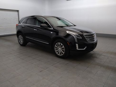 Used 2017 Cadillac XT5 Luxury w/ Driver Awareness Package FWD image 11