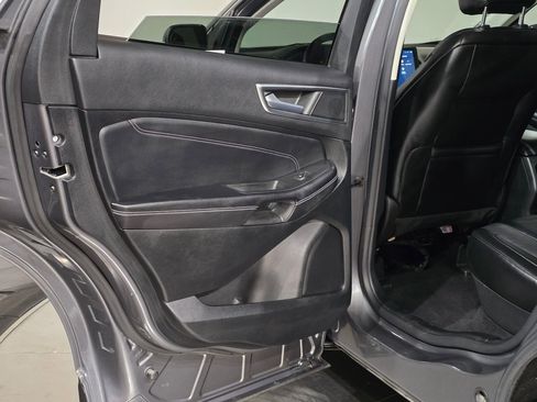 Used 2022 Ford Edge Titanium image 35