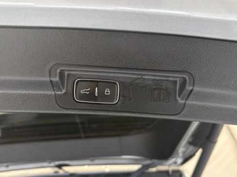Used 2023 Ford Explorer ST AWD/4WD image 6