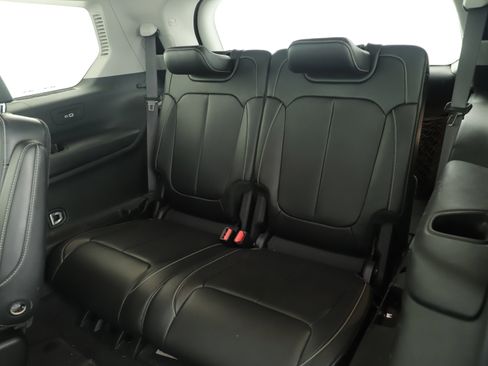 Used 2022 Jeep Grand Cherokee L Limited image 26