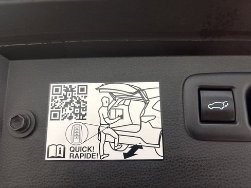 Used 2024 Toyota Highlander XSE image 11