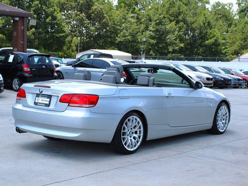 Used 2009 BMW 328i Convertible image 12