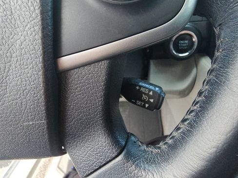 Used 2014 Toyota Camry XLE FWD image 15