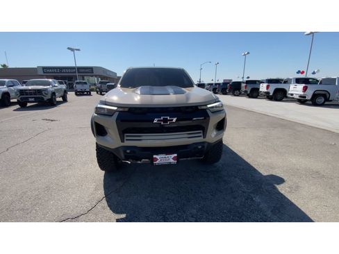 Used 2024 Chevrolet Colorado ZR2 w/ Technology Package AWD/4WD image 3
