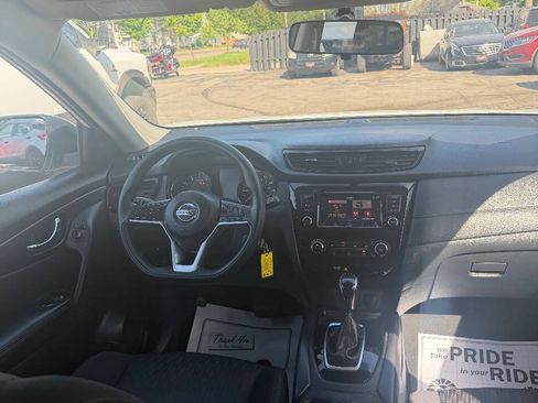 Used 2018 Nissan Rogue S FWD image 38
