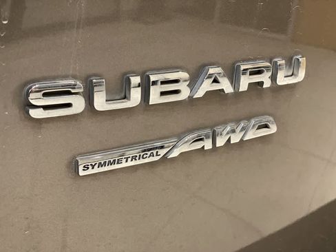 Used 2022 Subaru Outback Premium image 10