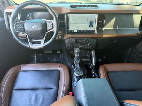 Used 2024 Ford Bronco Outer Banks w/ Sasquatch Package AWD/4WD image 21