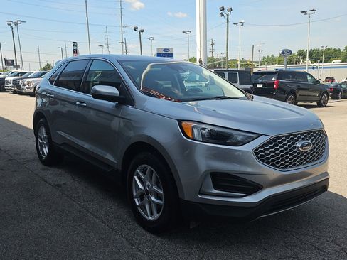 Used 2024 Ford Edge SEL AWD/4WD image 6