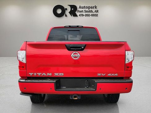 Used 2021 Nissan Titan SV w/ SV Convenience Package image 8