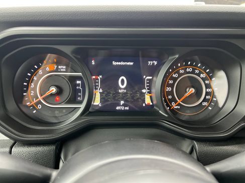 Used 2025 Jeep Wrangler Unlimited Sport AWD/4WD image 18