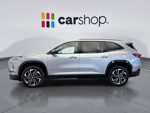 Used 2025 Buick Enclave Sport Touring AWD/4WD image 2