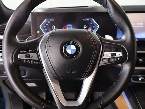 Used 2025 BMW X5 xDrive40i w/ Premium Package image 3