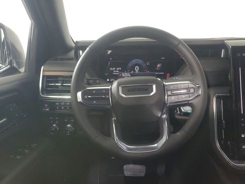 Used 2025 GMC Yukon Denali image 16