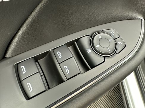 Certified 2023 Buick Envision Preferred w/ Sport Touring Package AWD/4WD image 15