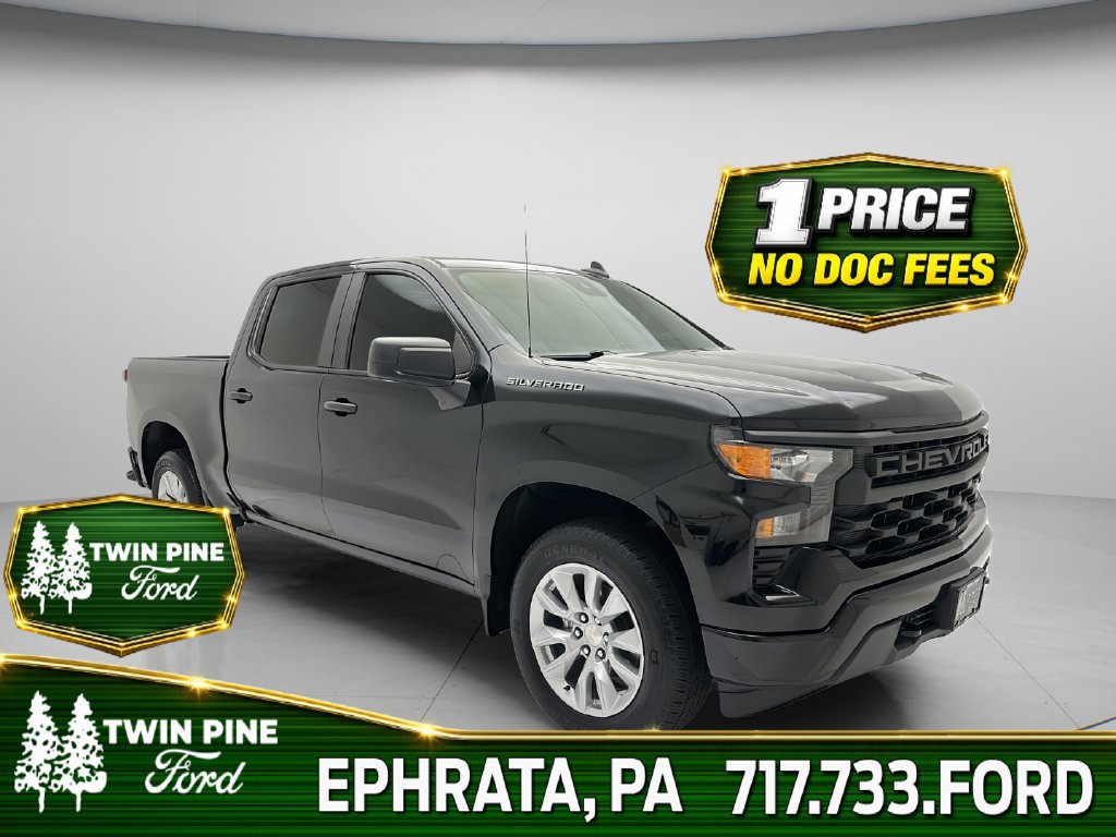 Used 2023 Chevrolet Silverado 1500 Custom AWD/4WD image 1
