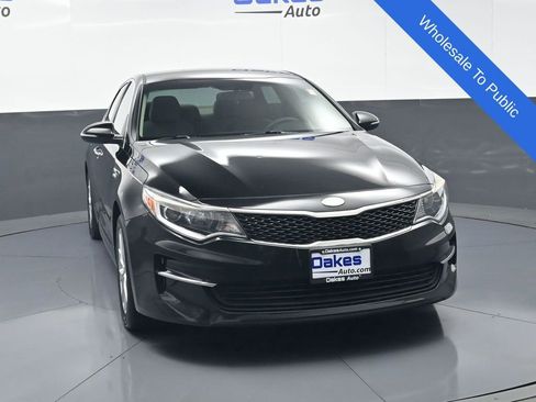 Used 2018 Kia Optima LX w/ 17" Alloy Wheels Package FWD image 3