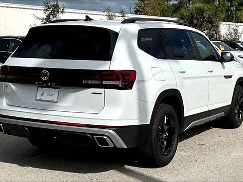 New 2026 Volkswagen Atlas Peak Edition AWD/4WD image 5