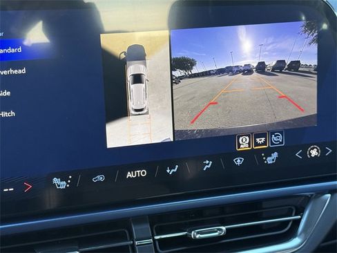 New 2026 Chevrolet Equinox EV LT image 16