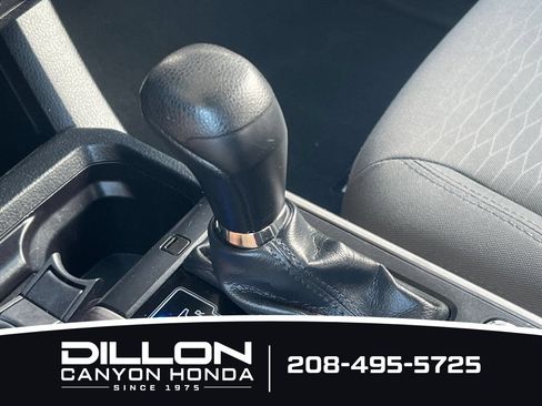 Used 2018 Toyota Tacoma SR5 AWD/4WD image 20