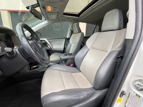 Used 2014 Toyota RAV4 Limited AWD/4WD image 40