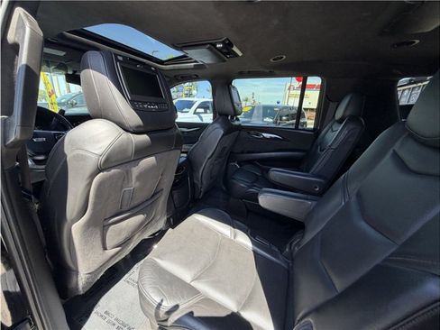 Used 2015 Cadillac Escalade ESV Platinum AWD/4WD image 22