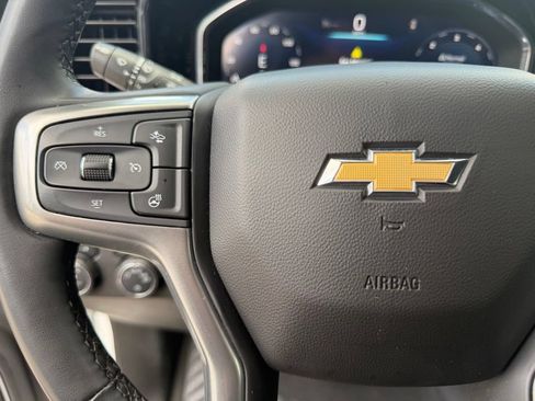 Used 2025 Chevrolet Silverado 1500 LT AWD/4WD image 20