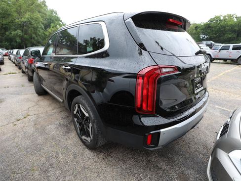Used 2023 Kia Telluride S w/ S Sunroof Package FWD image 6