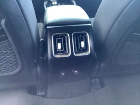 Used 2023 Kia Sorento LX image 30
