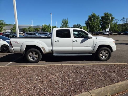 Used 2013 Toyota Tacoma PreRunner w/ TRD Sport Pkg RWD image 2