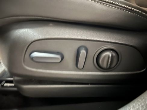 Used 2023 Buick Encore GX Select w/ Sport Touring Package image 16