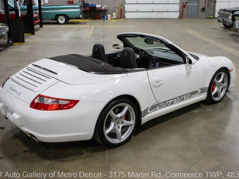 Used 2006 Porsche 911 Carrera S RWD image 8