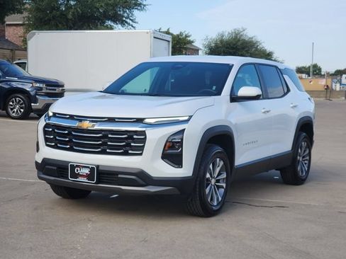 Used 2026 Chevrolet Equinox LT FWD image 11