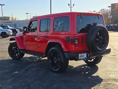Used 2024 Jeep Wrangler Sahara w/ Technology Group image 16