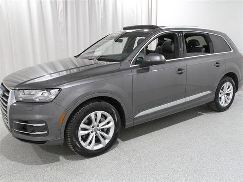 Used 2019 Audi Q7 3.0T Premium Plus w/ Premium Plus Package image 3