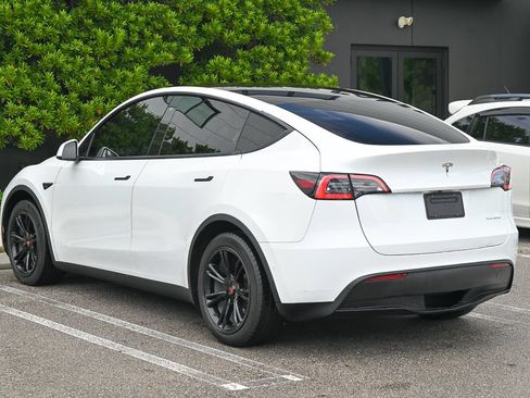 Used 2020 Tesla Model Y Long Range AWD/4WD image 6