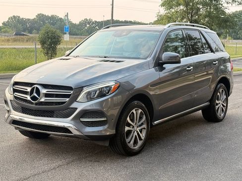 Used 2017 Mercedes-Benz GLE 550e image 4