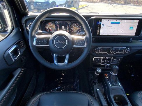 Certified 2025 Jeep Wrangler Sahara w/ Safety Group image 5