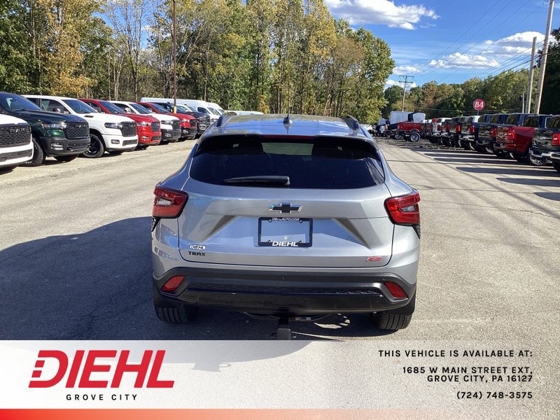 Used 2025 Chevrolet Trax RS w/ Driver Confidence Package FWD image 6